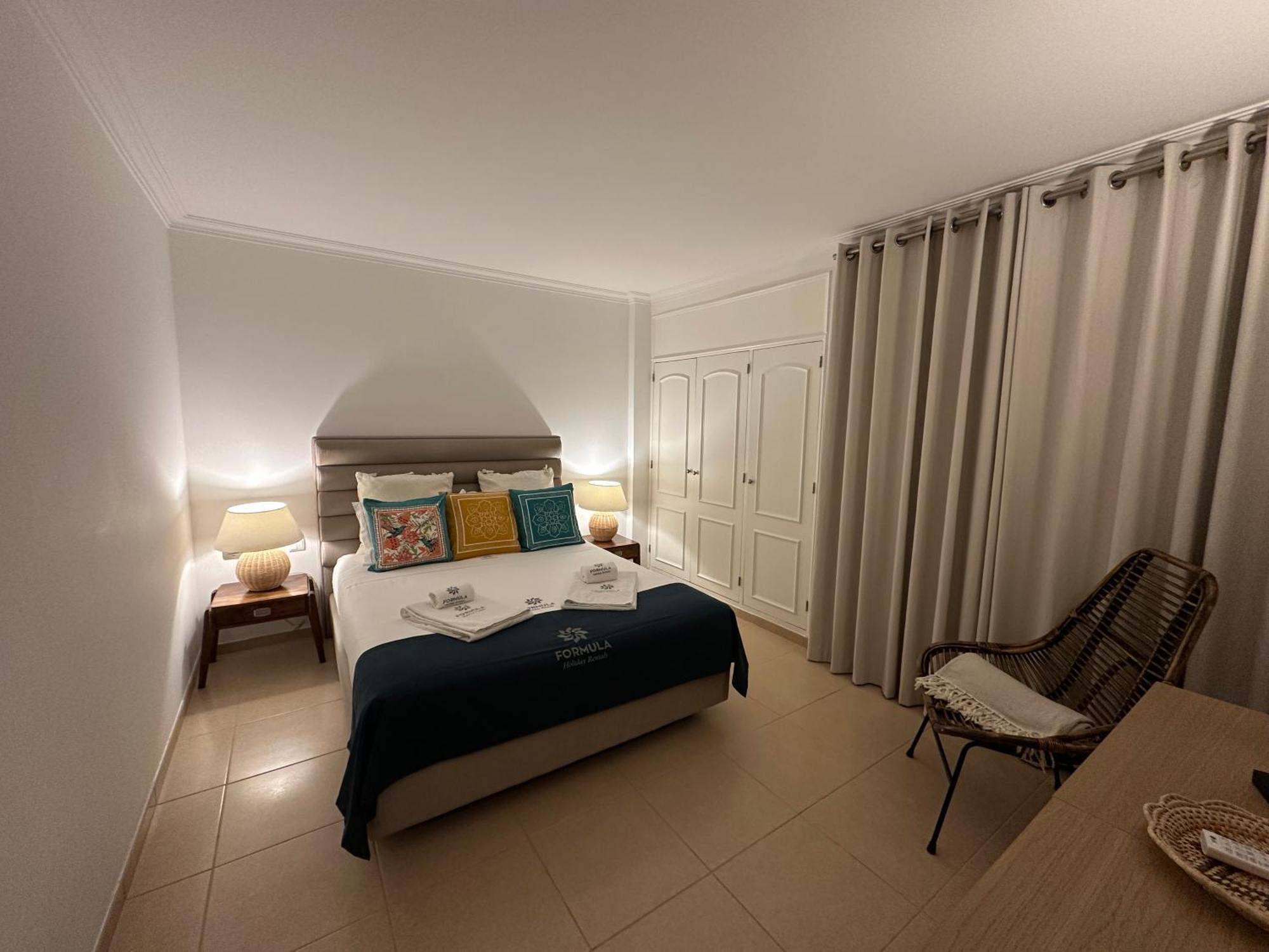 Marina Mar By Fhr Piscina Parking Apartment Quarteira Exterior photo